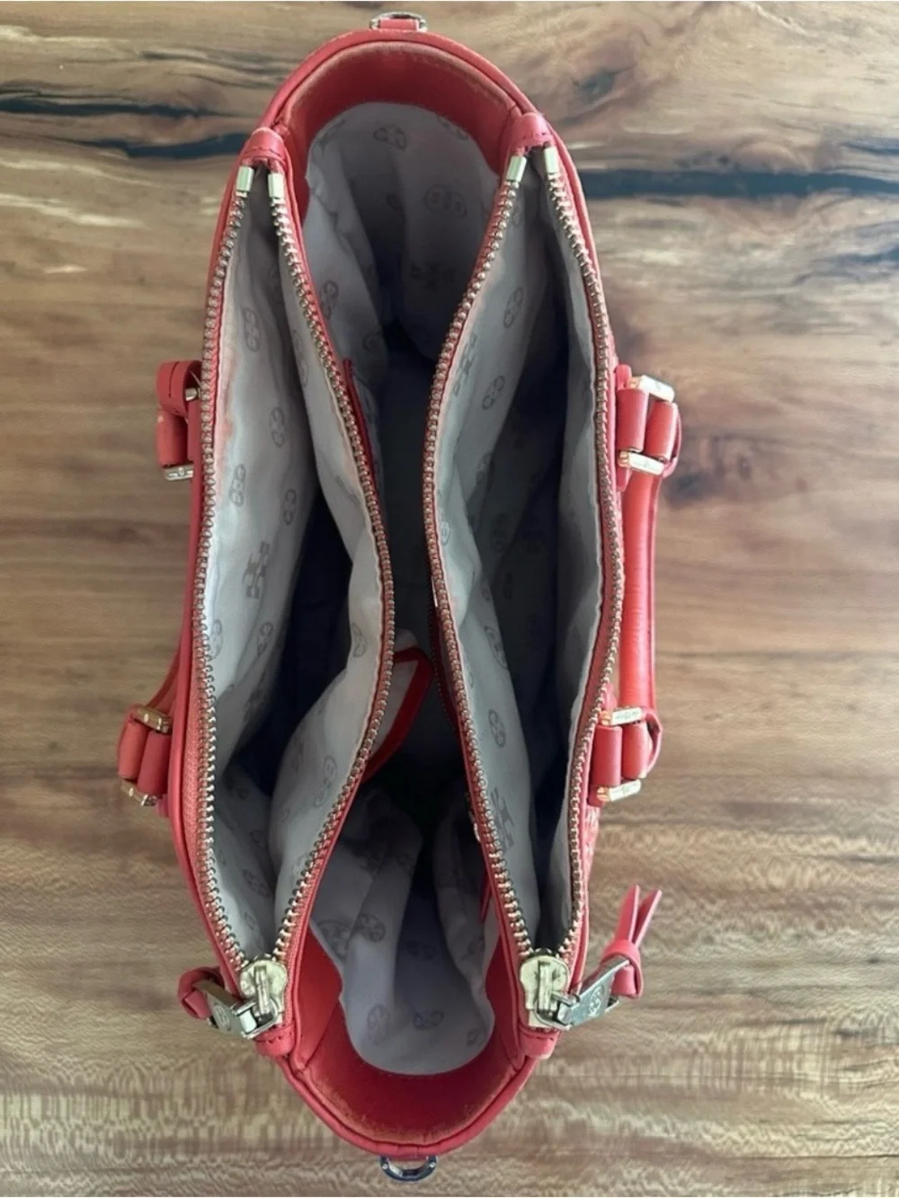 Tory Burch Robinson Woven Tote Bag Interior Pockets Orange